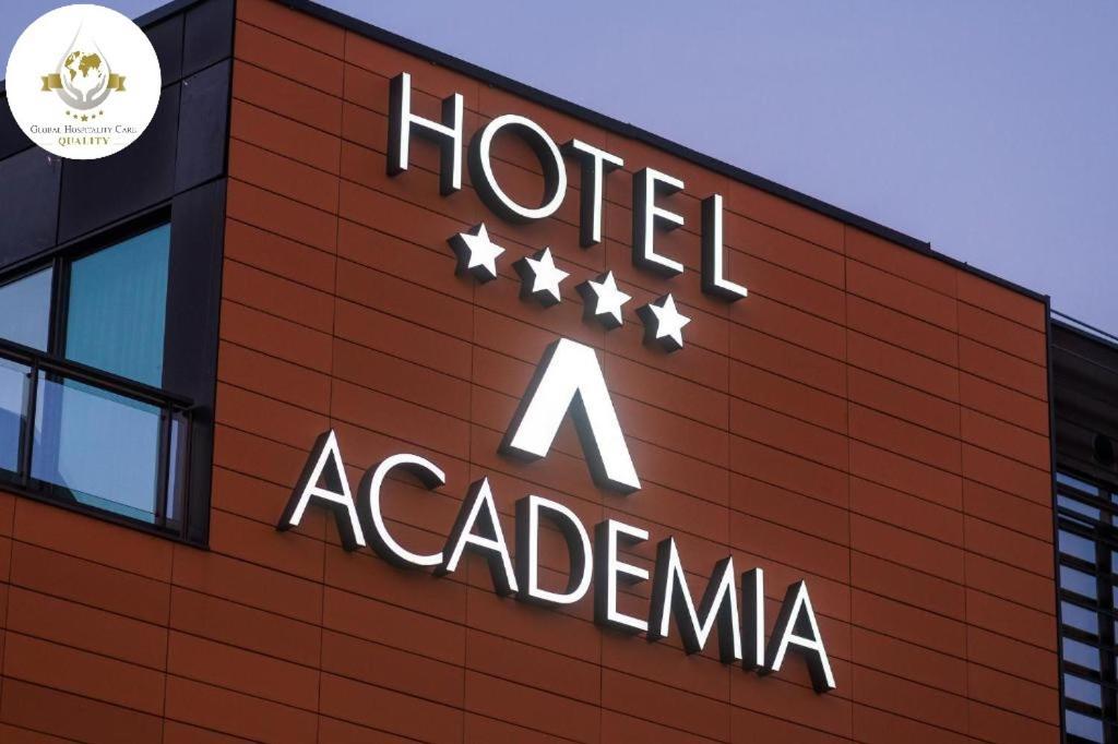 זאגרב Hotel Academia מראה חיצוני תמונה